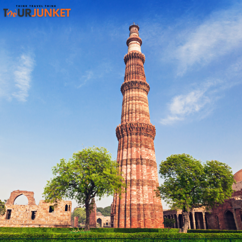 Qutab Minar
Tourjunket